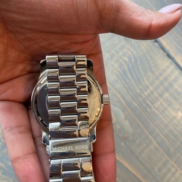 Michael Kors Big face watch - Picture 2 of 6